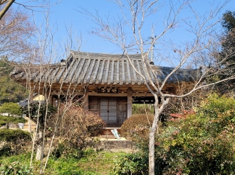 (본량동) 푸름을 잃지 않는 소나무의 절개 만취정